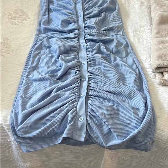 Chic Blue Ruched Button-Up Top - Picture 4 of 6